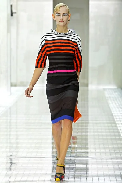 Look 24